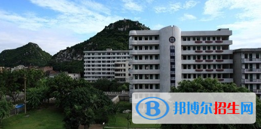 廣西商業(yè)學校2020年有哪些專業(yè)