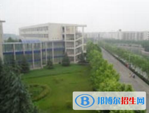 鄭州綠業(yè)信息中等專業(yè)學(xué)校2021年報名條件、招生對象