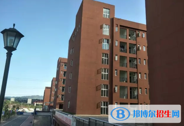 重慶人文藝術(shù)職業(yè)學(xué)校怎么樣、好不好