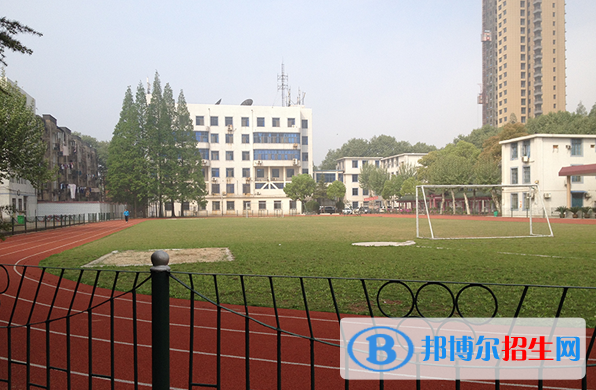 武漢工業(yè)科技學校5