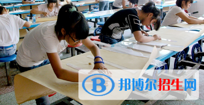 平?jīng)龊嗤殬I(yè)技術(shù)學(xué)校怎么樣、好不好