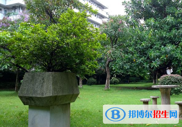 重慶西城技工學校2020年招生辦聯(lián)系電話