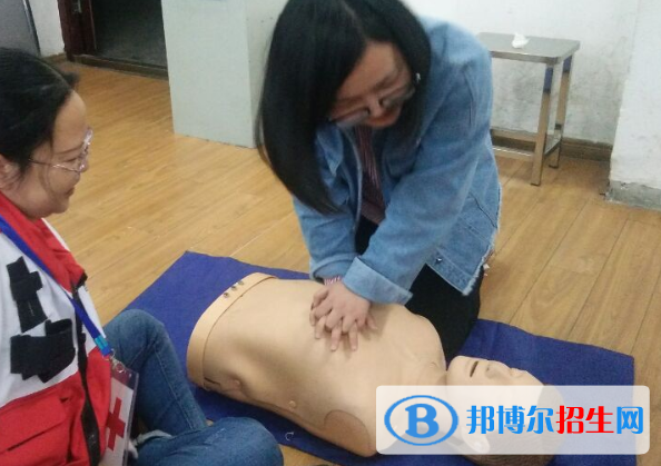 南昌衛(wèi)生學校2020年報名條件、招生要求、招生對象