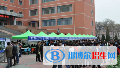 甘肅石化技師學(xué)院2020年報(bào)名條件、招生要求、招生對象