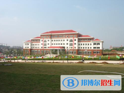 曲靖富源職業(yè)技術(shù)學(xué)校2020年報名條件、招生要求、招生對象