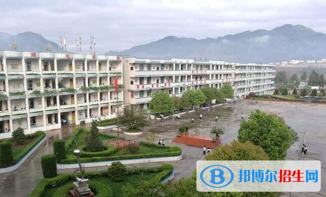 納雍中等職業(yè)學校2020年招生辦聯(lián)系電話