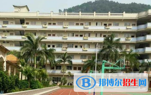 防城港理工職業(yè)學(xué)校地址在哪里