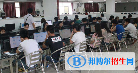 河池交通技工學(xué)校2020年報(bào)名條件、招生要求、招生對(duì)象 