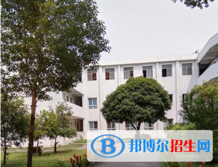 湖北世達實用外國語學校3