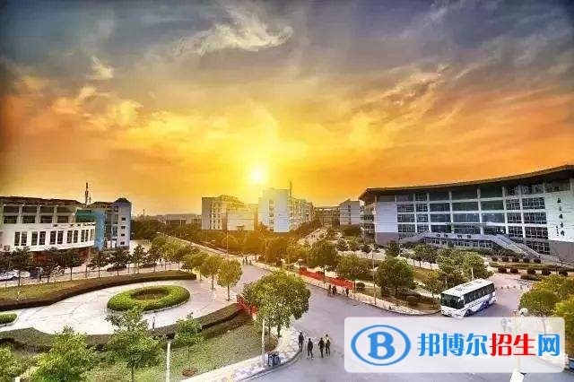 英山草盤職業(yè)中學怎么樣、好不好