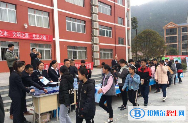 錦屏中等職業(yè)技術(shù)學(xué)校2020年報名條件、招生要求、招生對象