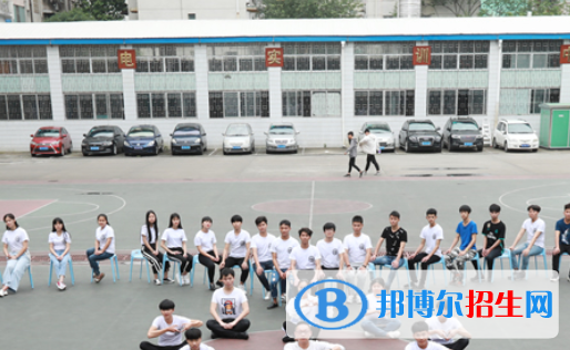 廣西二輕工業(yè)管理學(xué)校2020年招生簡(jiǎn)章 