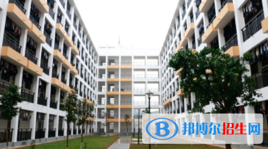 廣西二輕高級技工學(xué)校2020年報(bào)名條件、招生要求、招生對象