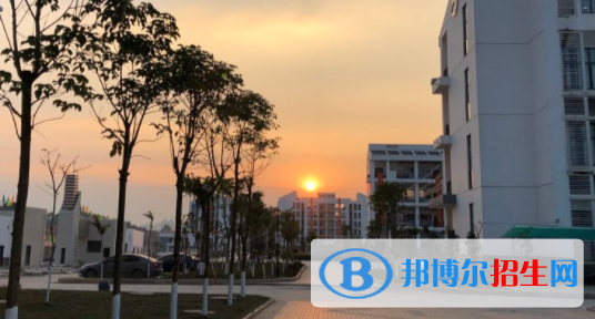廣西二輕高級技工學(xué)校網(wǎng)站網(wǎng)址 