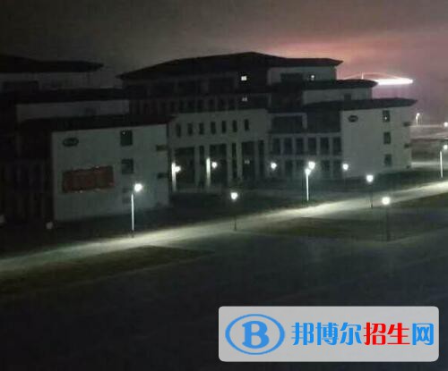 許昌科技學(xué)校2021年報名條件、招生對象
