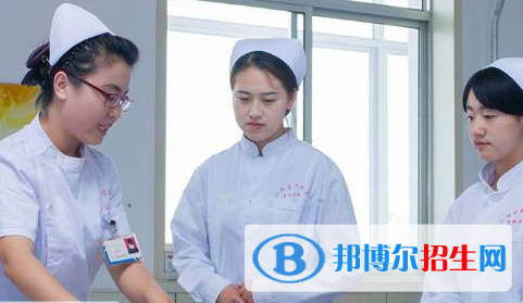 河南濮陽(yáng)衛(wèi)生學(xué)校2021年報(bào)名條件、招生要求、招生對(duì)象