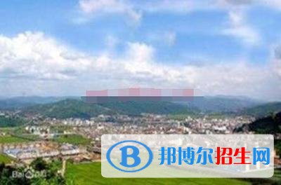峨山縣職業(yè)高級中學2020年報名條件、招生要求、招生對象