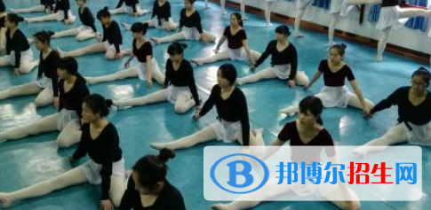 酒泉農(nóng)墾技工學校2020年學費、收費多少