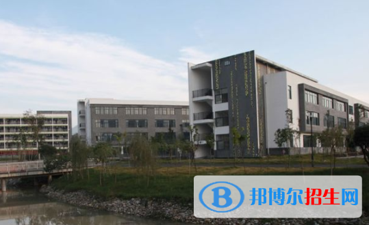四川北川中學