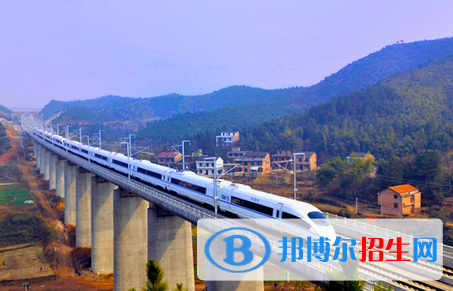 四川2020年鐵路學(xué)校好點的大專學(xué)校