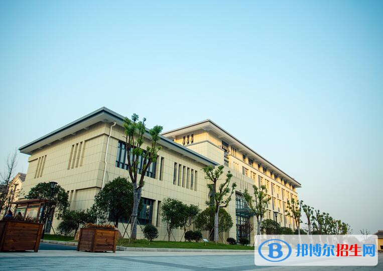 龍游縣職業(yè)技術(shù)學(xué)校2020年報(bào)名條件、招生要求、招生對(duì)象