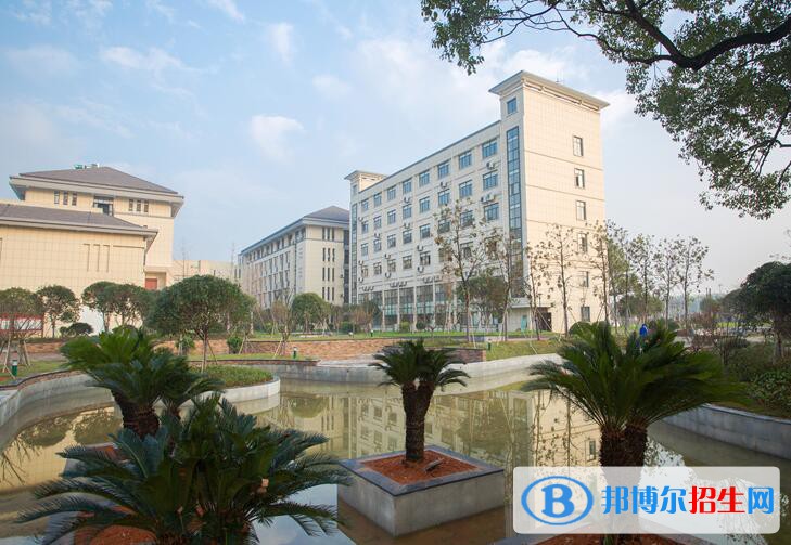 龍游縣職業(yè)技術學校2020年招生辦聯(lián)系電話