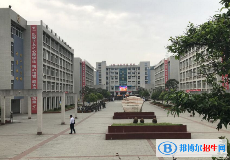 湖北十堰職業(yè)技術集團學校3