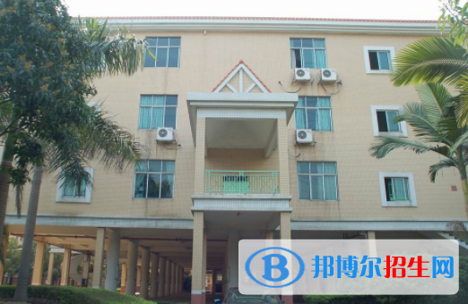 東莞商業(yè)學校2020年招生辦聯(lián)系電話
