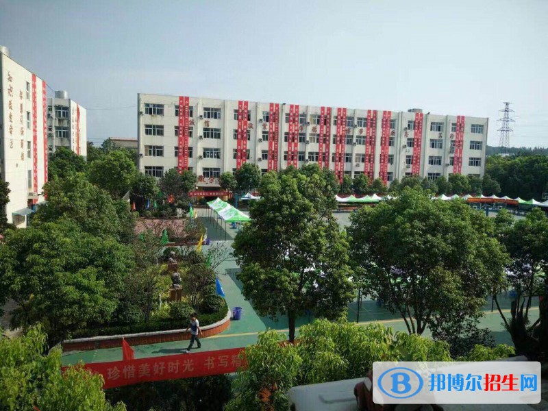 南京市2020年鐵路學(xué)校和幼師哪個好