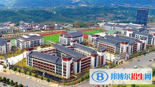 大方綜合職業(yè)技術學校2020年報名條件、招生要求、招生對象