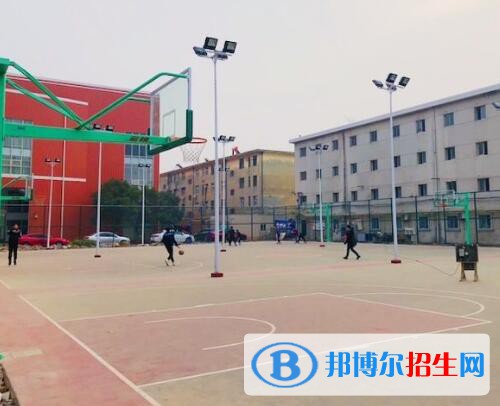 新鄉(xiāng)工業(yè)學(xué)校2021年報名條件、招生對象