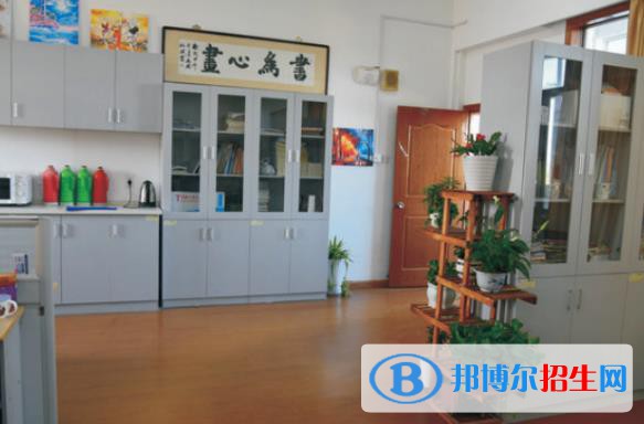 湖州現(xiàn)代農(nóng)業(yè)技術(shù)學(xué)校2020年招生辦聯(lián)系電話