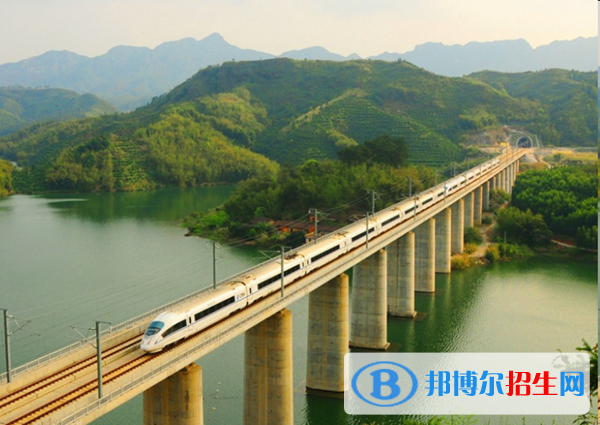 西安2020年鐵路學(xué)校報名時間