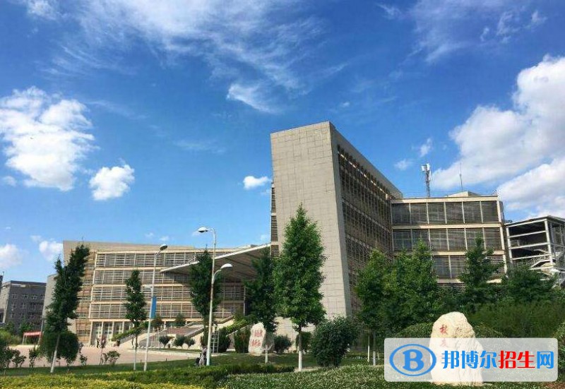 貴陽衛(wèi)生學(xué)校2020年報名條件、招生要求、招生對象