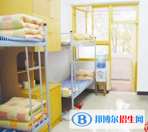 河南郟縣科技中等專業(yè)學校2021年宿舍條件