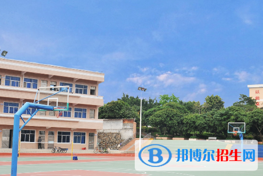 東莞汽車技術(shù)學校2020年招生辦聯(lián)系電話