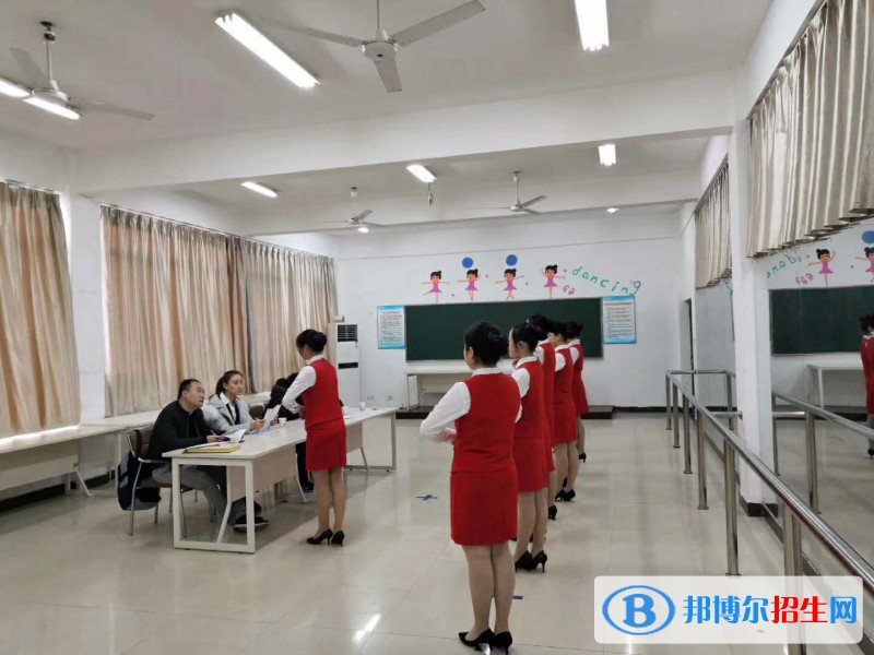 南京市2020年鐵路學校讀幾年