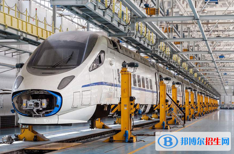 南昌2020年現(xiàn)在讀鐵路學(xué)校什么專(zhuān)業(yè)好