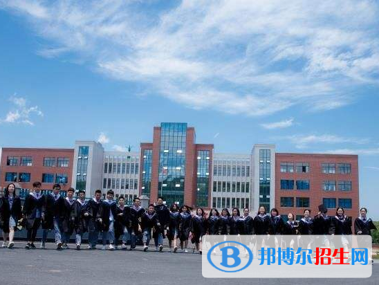萍鄉(xiāng)武功山中等專業(yè)學(xué)校2020年報(bào)名條件、招生要求、招生對(duì)象