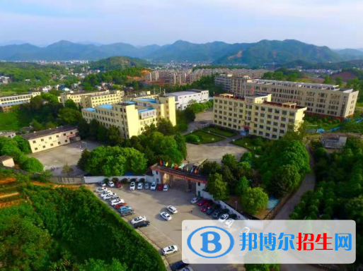 萍鄉(xiāng)工業(yè)中等專業(yè)學(xué)校2020年招生簡章