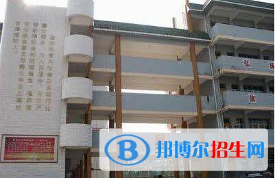 印江中等職業(yè)學校2020年學費、收費多少