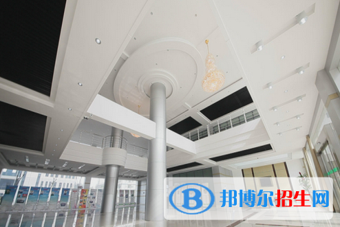 長(zhǎng)沙2020年女生學(xué)鐵路學(xué)校