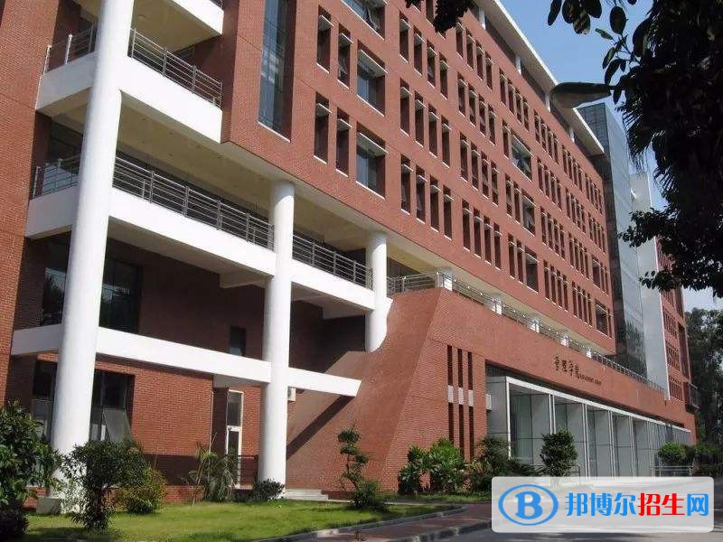 黃岡計算機信息工程中等專業(yè)學校怎么樣、好不好
