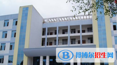 東興中等職業(yè)技術學校2020年招生簡章 
