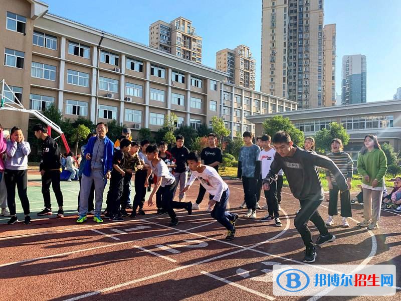黃岡藝術(shù)學校2020年招生辦聯(lián)系電話