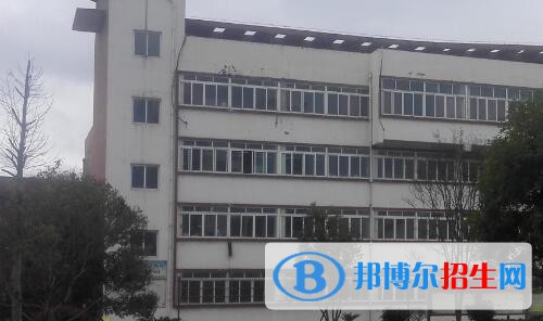 清鎮(zhèn)中等職業(yè)技術(shù)學(xué)校2020年報名條件、招生要求、招生對象