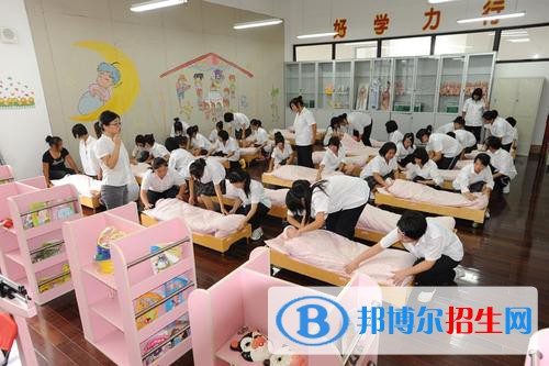 貴陽2020年幼師學(xué)校適合女生學(xué)嗎