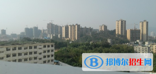 陸川中等職業(yè)學(xué)校2020年報(bào)名條件、招生要求、招生對(duì)象