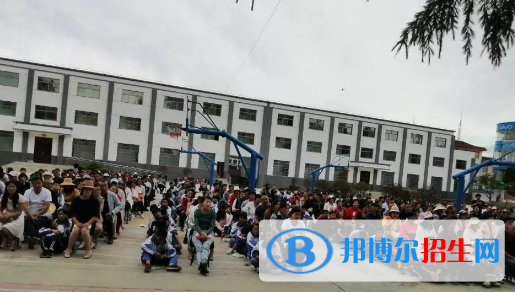 徽縣職業(yè)中專2020年報(bào)名條件、招生要求、招生對(duì)象