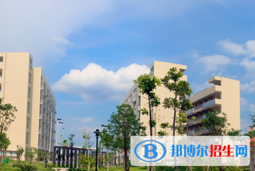 東莞信息技術(shù)學(xué)校2020年招生辦聯(lián)系電話